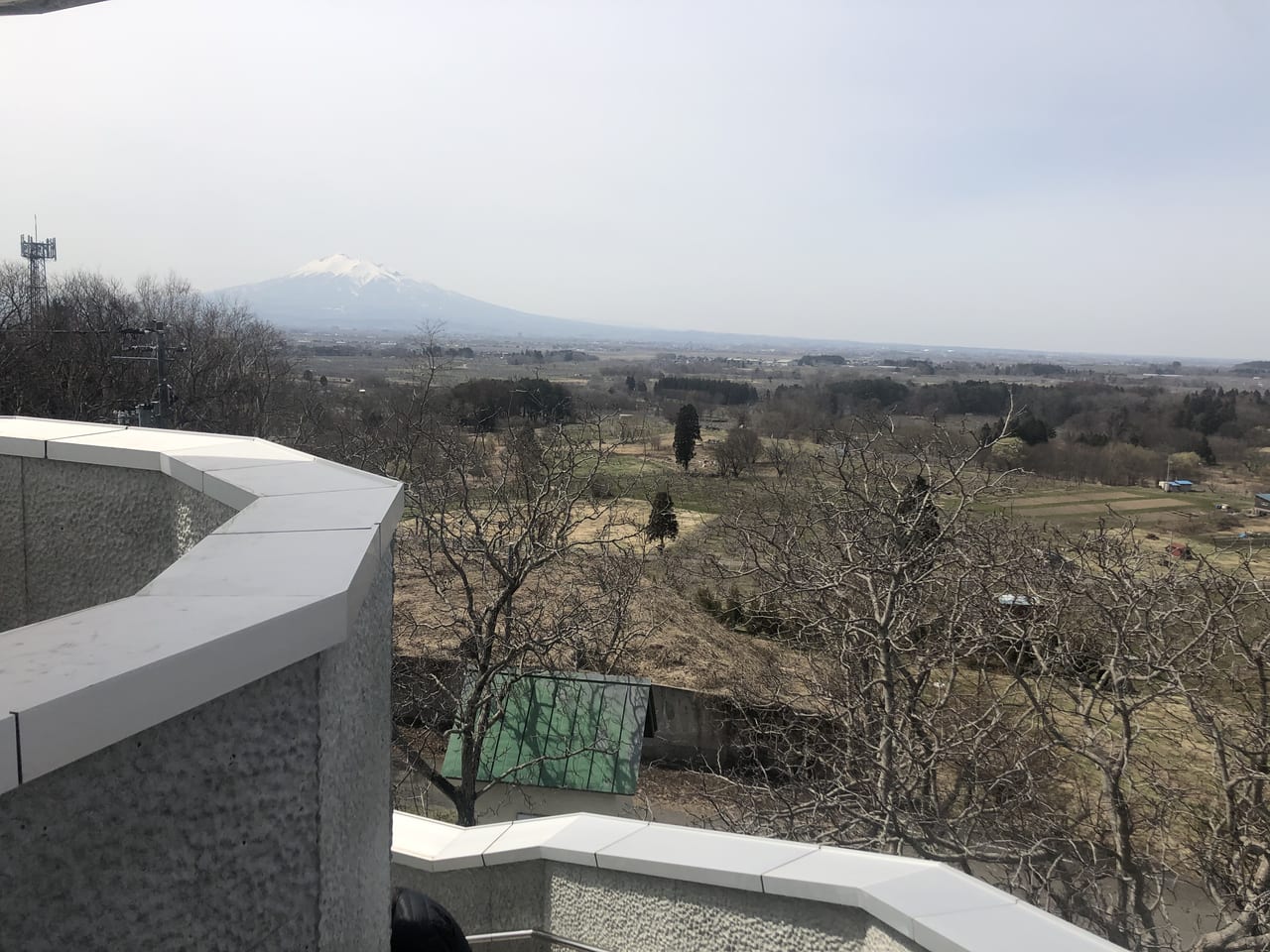 展望台からの岩木山